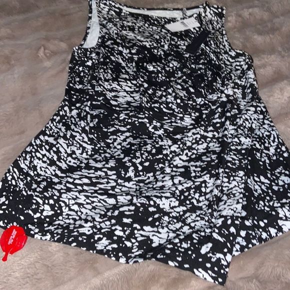 ElieTahari NWT black white print sleeveless top SZ M - Picture 1 of 11